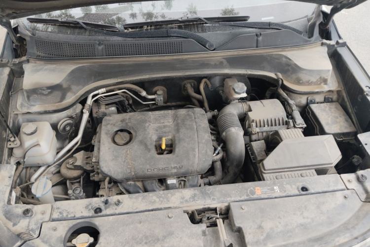 Used Kia Sportage R 2018 2.0L Automatic Smart Luxury Version China V Standard Engine Bay