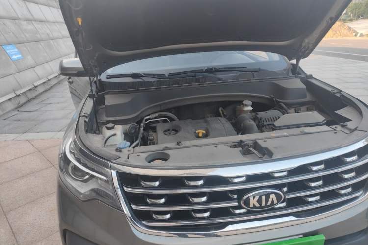 Used Kia Sportage R 2018 2.0L Automatic Smart Luxury Version China V Standard Engine Bay Right