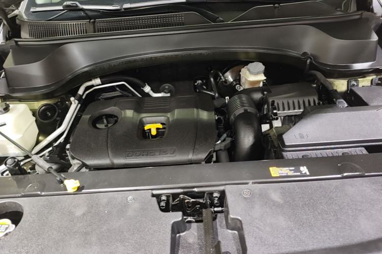 Used Kia Sportage R 2018 2.0L Automatic Smart Luxury Version China V Standard Engine Bay