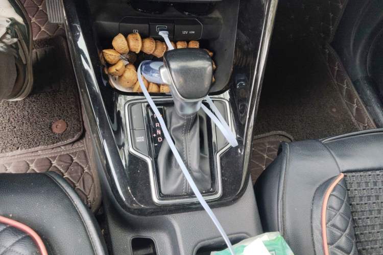 Used Kia Sportage R 2018 2.0L Automatic Smart Luxury Version China V Standard Gear Lever
