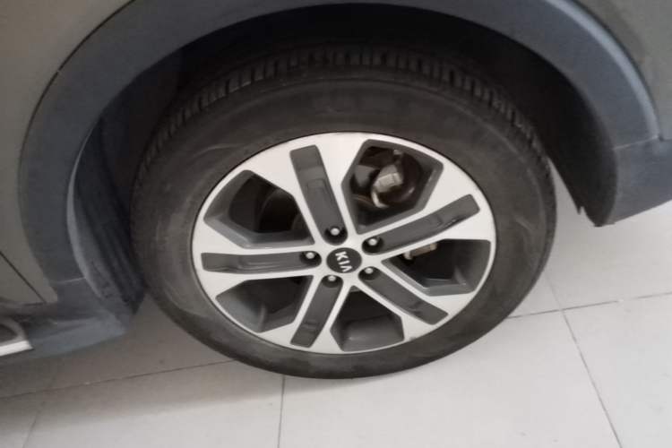 Used Kia Sportage R 2018 2.0L Automatic Smart Luxury Version China V Standard Left Front Wheel Hub