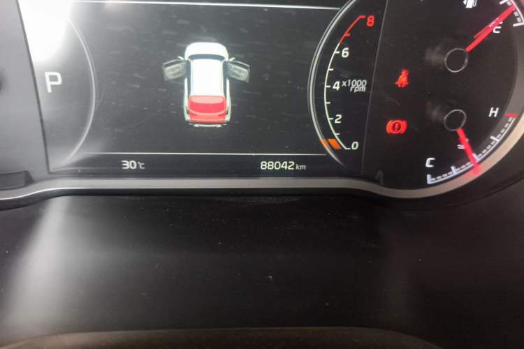 Used Kia Sportage R 2018 2.0L Automatic Smart Luxury Version China V Standard Odometer Close Up