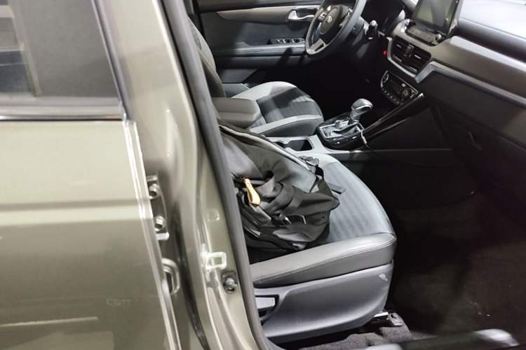 Used Kia Sportage R 2018 2.0L Automatic Smart Luxury Version China V Standard Right Front Seat