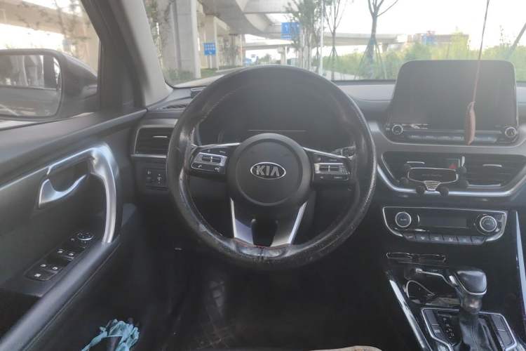 Used Kia Sportage R 2018 2.0L Automatic Smart Luxury Version China V Standard Steering Wheel