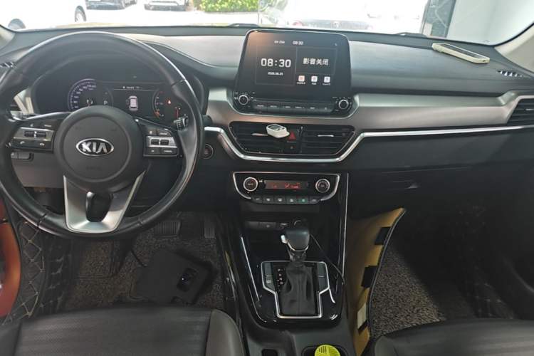 Used Kia Sportage R 2018 2.0L Automatic Smart Luxury Version China V Standard Audio And AC Panel