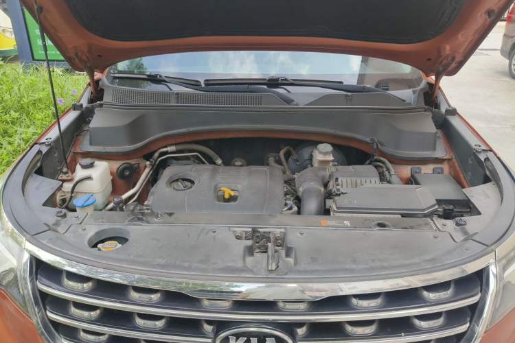 Used Kia Sportage R 2018 2.0L Automatic Smart Luxury Version China V Standard Engine Bay