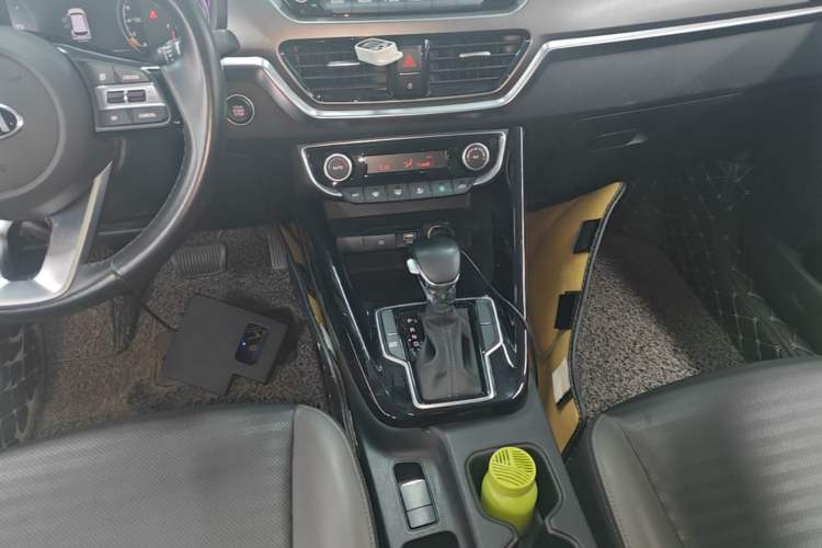 Used Kia Sportage R 2018 2.0L Automatic Smart Luxury Version China V Standard Gear Lever