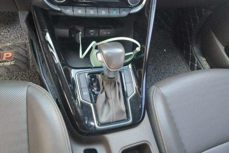 Used Kia Sportage R 2018 2.0L Automatic Smart Luxury Version China V Standard Gear Lever