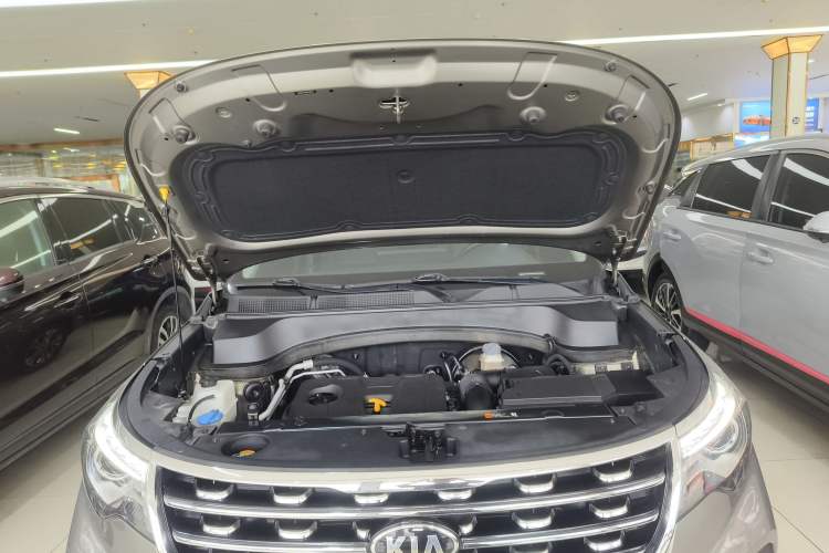 Used Kia Sportage R 2018 2.0L Automatic Smart Luxury Version China V Standard Engine Bay