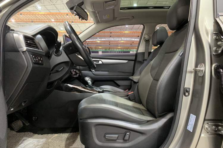 Used Kia Sportage R 2018 2.0L Automatic Smart Luxury Version China V Standard Interior 2