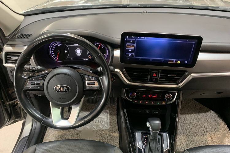 Used Kia Sportage R 2018 2.0L Automatic Smart Luxury Version China V Standard Interior 3