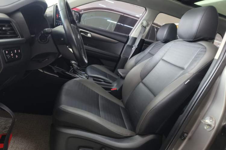 Used Kia Sportage R 2018 2.0L Automatic Smart Luxury Version China V Standard Left Front Seat