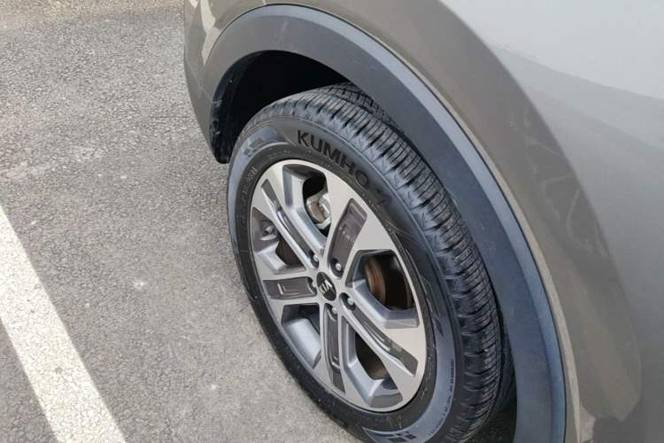 Used Kia Sportage R 2018 2.0L Automatic Smart Luxury Version China V Standard Left Front Wheel Hub