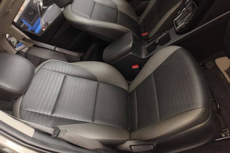 Used Kia Sportage R 2018 2.0L Automatic Smart Luxury Version China V Standard Right Front Seat