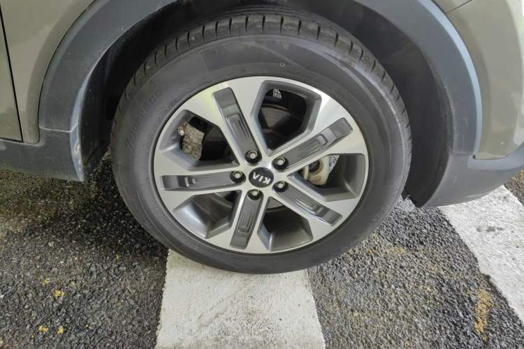 Used Kia Sportage R 2018 2.0L Automatic Smart Luxury Version China V Standard Right Front Wheel Hub