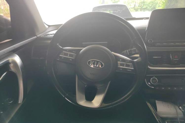 Used Kia Sportage R 2018 2.0L Automatic Smart Luxury Version China V Standard Steering Wheel