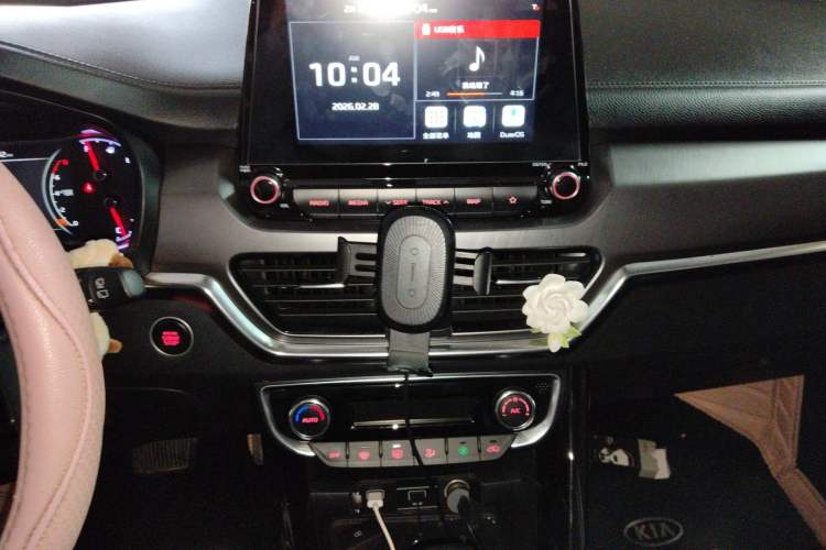 Used Kia Sportage R 2018 2.0L Automatic Smart Luxury Version China V Standard Audio And AC Panel