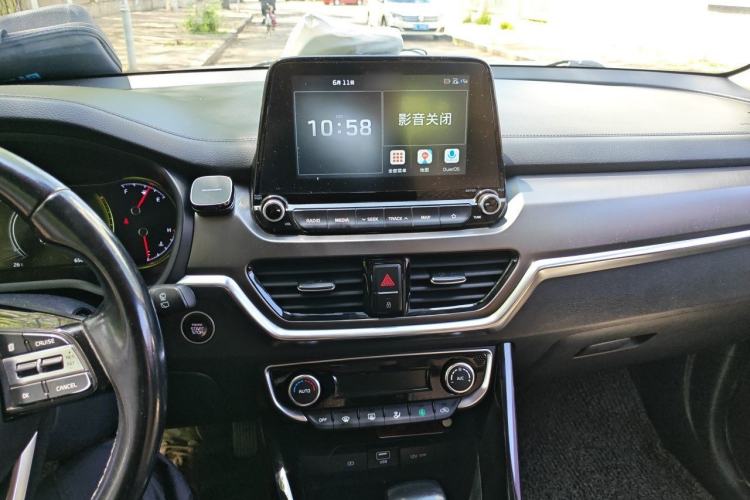 Used Kia Sportage R 2018 2.0L Automatic Smart Luxury Version China V Standard Audio And AC Panel