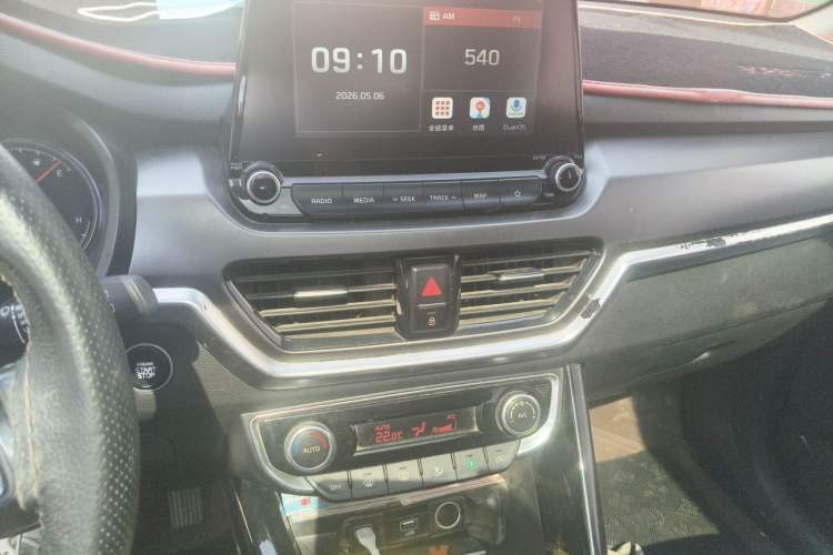 Used Kia Sportage R 2018 2.0L Automatic Smart Luxury Version China V Standard Audio And AC Panel