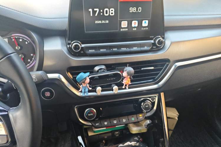 Used Kia Sportage R 2018 2.0L Automatic Smart Luxury Version China V Standard Audio And AC Panel