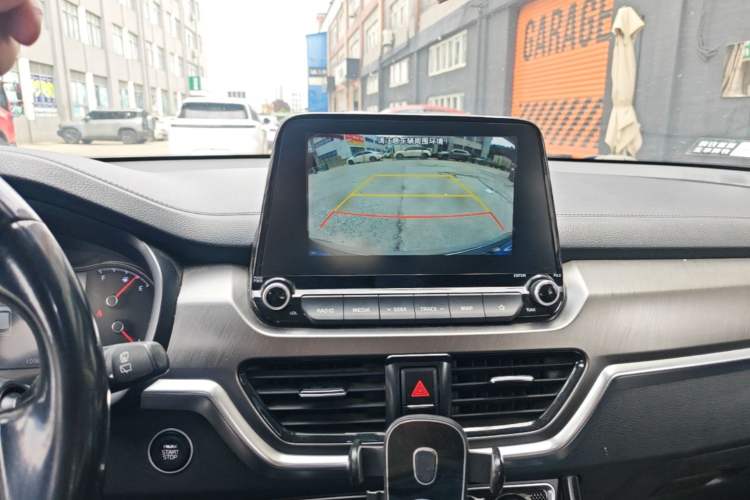 Used Kia Sportage R 2018 2.0L Automatic Smart Luxury Version China V Standard Audio And AC Panel
