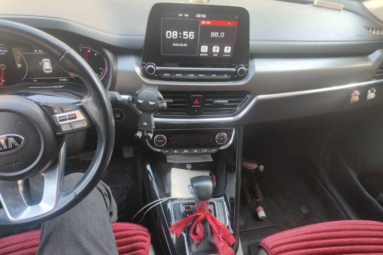 Used Kia Sportage R 2018 2.0L Automatic Smart Luxury Version China V Standard Audio And AC Panel