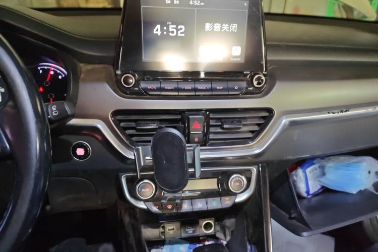 Used Kia Sportage R 2018 2.0L Automatic Smart Luxury Version China V Standard Audio And AC Panel