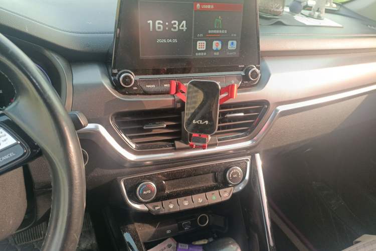 Used Kia Sportage R 2018 2.0L Automatic Smart Luxury Version China V Standard Audio And AC Panel