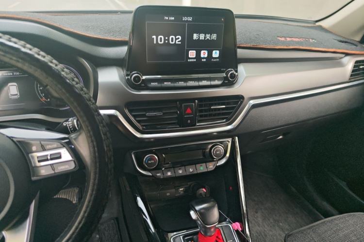 Used Kia Sportage R 2018 2.0L Automatic Smart Luxury Version China V Standard Audio And AC Panel