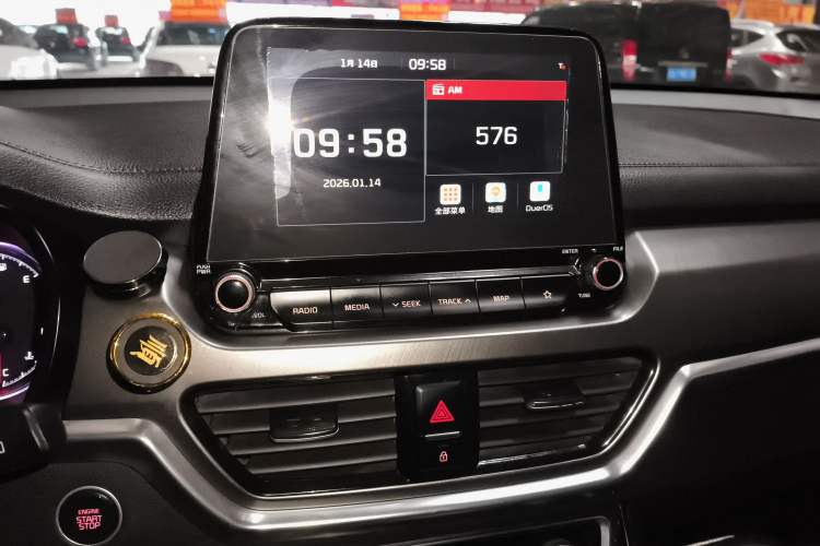 Used Kia Sportage R 2018 2.0L Automatic Smart Luxury Version China V Standard Audio And AC Panel