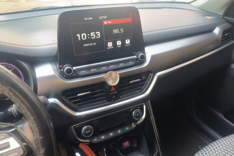 Used Kia Sportage R 2018 2.0L Automatic Smart Luxury Version China V Standard Audio And AC Panel