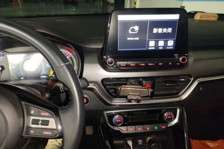 Used Kia Sportage R 2018 2.0L Automatic Smart Luxury Version China V Standard Audio And AC Panel