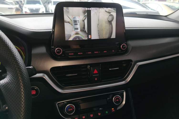 Used Kia Sportage R 2018 2.0L Automatic Smart Luxury Version China V Standard Audio And AC Panel