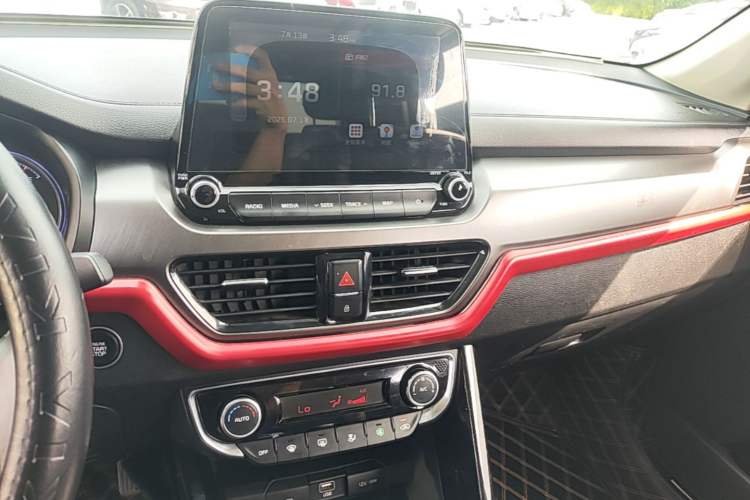 Used Kia Sportage R 2018 2.0L Automatic Smart Luxury Version China V Standard Audio And AC Panel