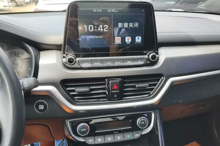Used Kia Sportage R 2018 2.0L Automatic Smart Luxury Version China V Standard Audio And AC Panel