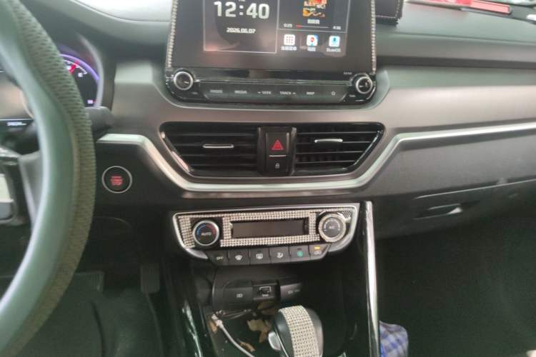 Used Kia Sportage R 2018 2.0L Automatic Smart Luxury Version China V Standard Audio And AC Panel