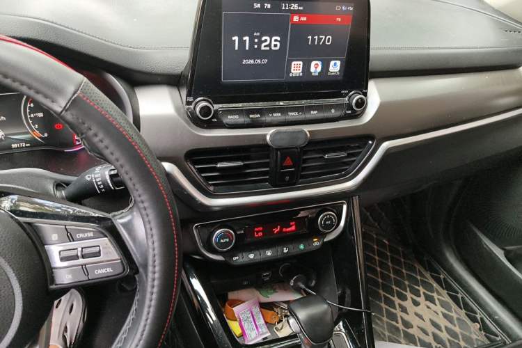 Used Kia Sportage R 2018 2.0L Automatic Smart Luxury Version China V Standard Audio And AC Panel