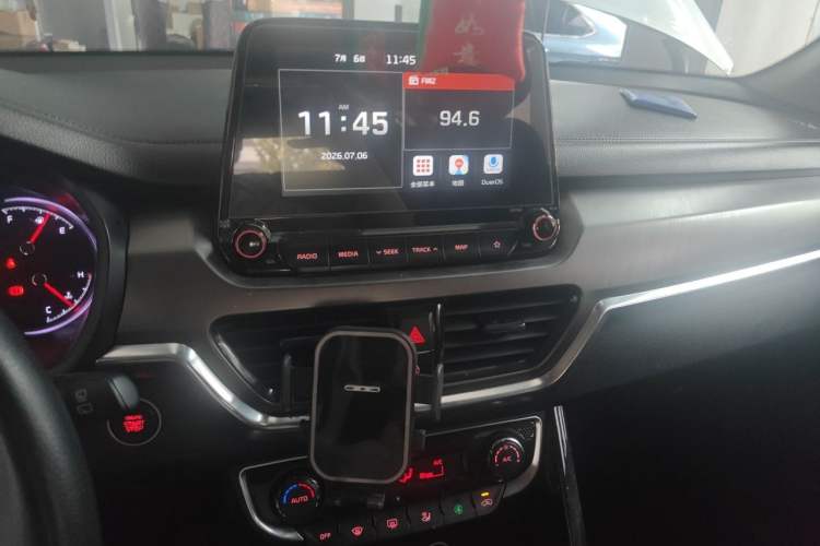 Used Kia Sportage R 2018 2.0L Automatic Smart Luxury Version China V Standard Audio And AC Panel
