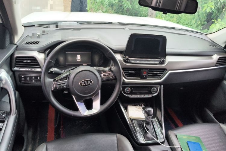 Used Kia Sportage R 2018 2.0L Automatic Smart Luxury Version China V Standard Center Console