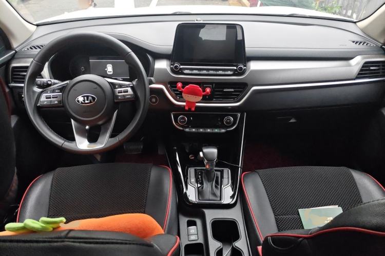 Used Kia Sportage R 2018 2.0L Automatic Smart Luxury Version China V Standard Center Console