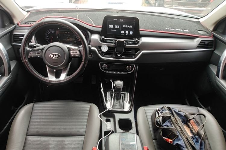Used Kia Sportage R 2018 2.0L Automatic Smart Luxury Version China V Standard Center Console