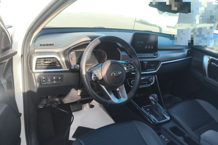 Used Kia Sportage R 2018 2.0L Automatic Smart Luxury Version China V Standard Center Console
