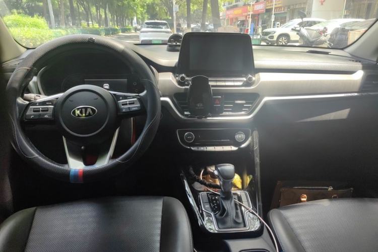 Used Kia Sportage R 2018 2.0L Automatic Smart Luxury Version China V Standard Center Console