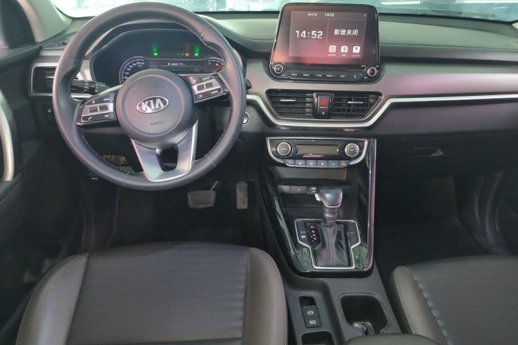 Used Kia Sportage R 2018 2.0L Automatic Smart Luxury Version China V Standard Center Console