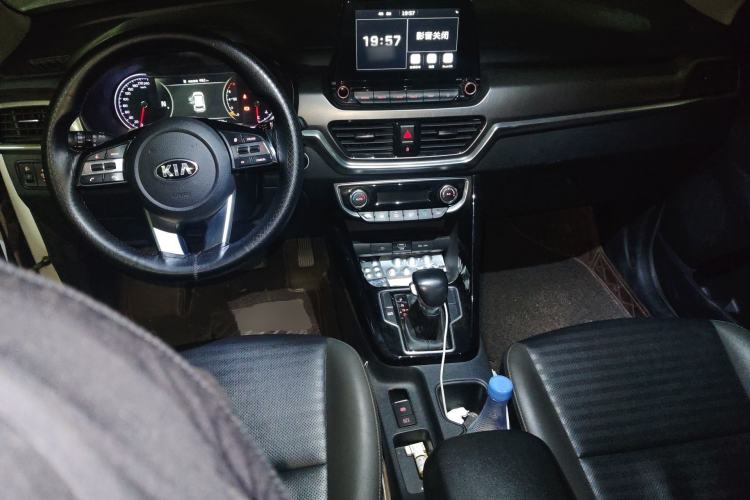 Used Kia Sportage R 2018 2.0L Automatic Smart Luxury Version China V Standard Center Console