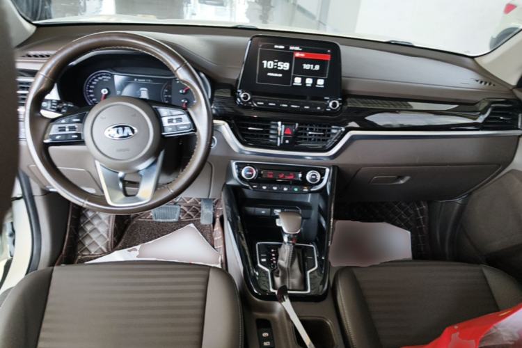 Used Kia Sportage R 2018 2.0L Automatic Smart Luxury Version China V Standard Center Console
