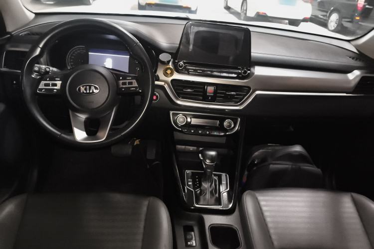 Used Kia Sportage R 2018 2.0L Automatic Smart Luxury Version China V Standard Center Console