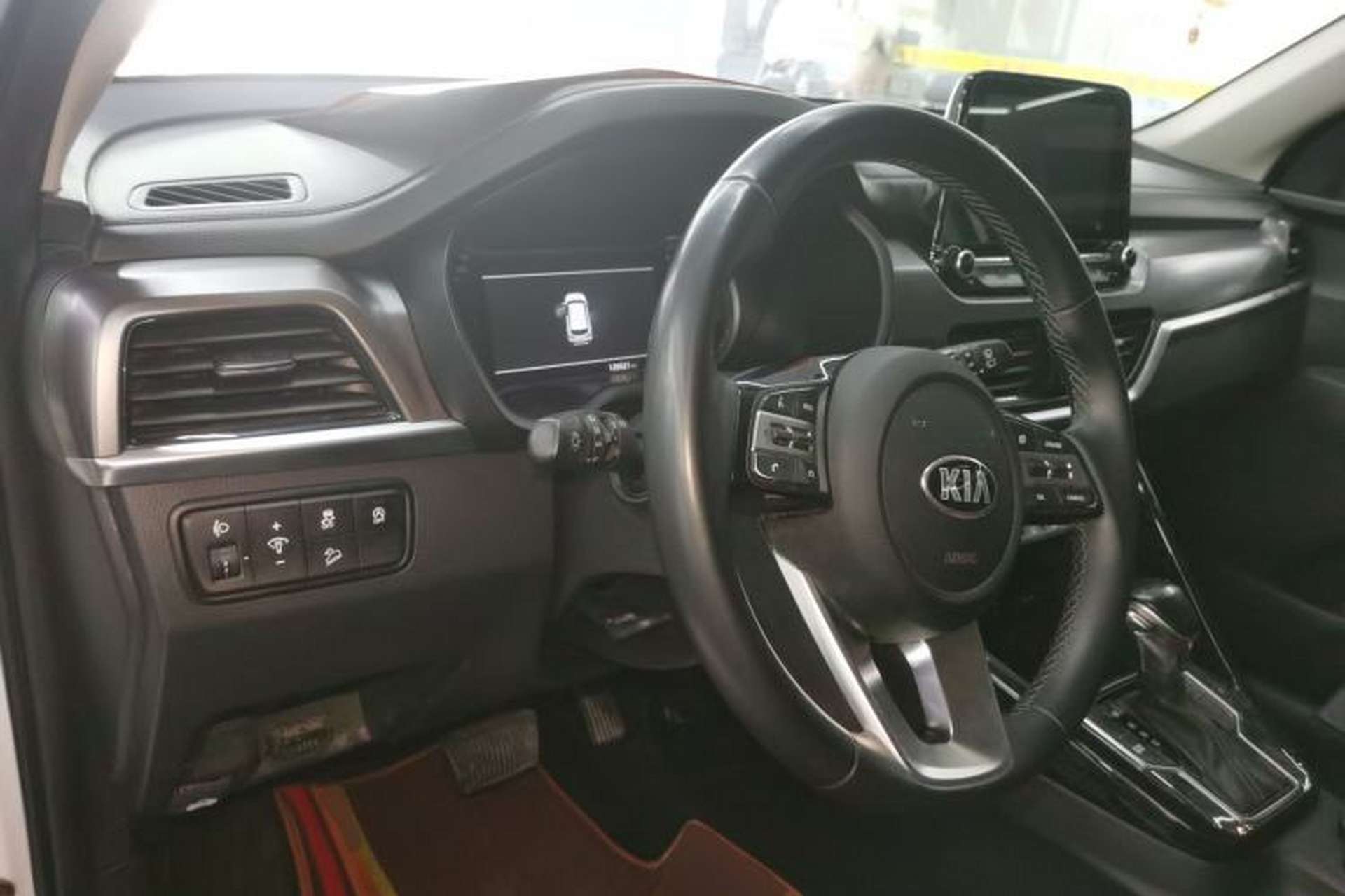 Used Kia Sportage R 2018 2.0L Automatic Smart Luxury Version China V Standard Center Console