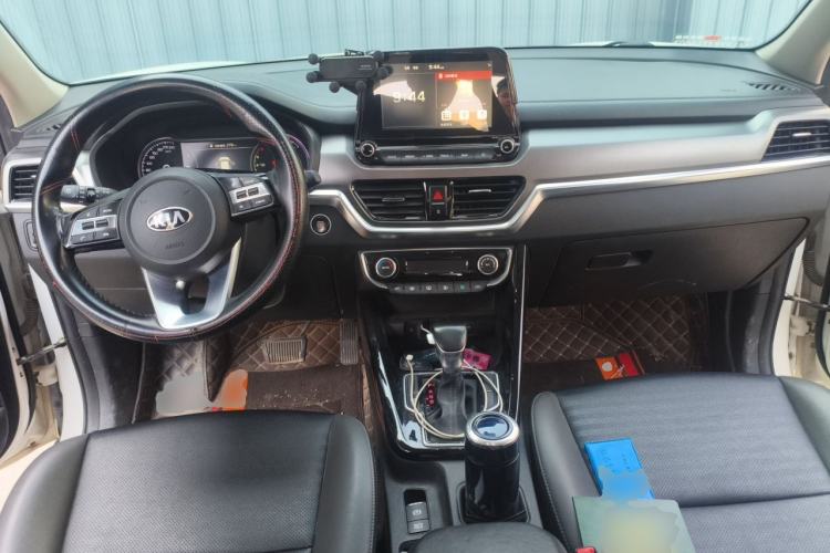 Used Kia Sportage R 2018 2.0L Automatic Smart Luxury Version China V Standard Center Console
