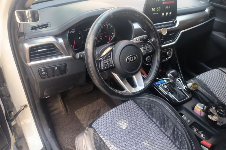 Used Kia Sportage R 2018 2.0L Automatic Smart Luxury Version China V Standard Center Console
